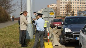 Opilý Janoušek hovoří po nehodě s policisty: Jak se na pražského kmotra sluší a patří, jednali s ním vyloženě v rukavičkách