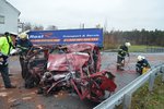 Děsivá dopravní nehoda na Mladoboleslavsku. Předjíždění opět dopadlo tragicky...