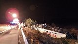 Noční nehoda kamionu: Zraněný řidič a vytékající nafta