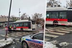 Zdrogovaný řidič autobusu v Kladně srazil seniorku (30. 11. 2023).