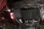 Spolujezdkyni při nehodě na Plzeňsku vyprošťovali hasiči z kufru vozu
