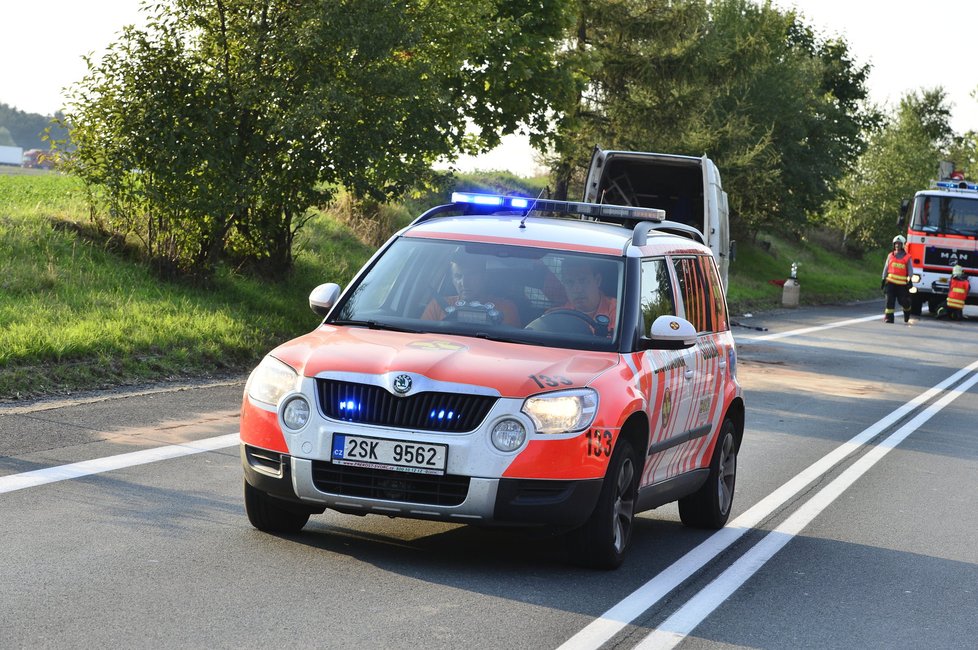 Při nehodě u Kutrovic na Kladensku zemřely dvě ženy.