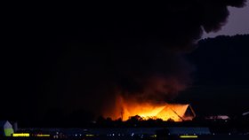 U Louisville v Kentucky se krátce po vzletu zřítilo letadlo společnosti UPS.