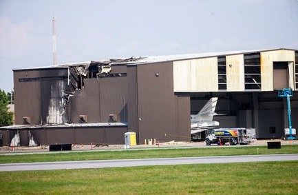 Letecké neštěstí v Texasu. Vzlétající letoun měl narazit do hangáru. Všech deset pasažérů zahynulo