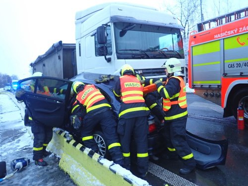 Mladíkovi (†18), který havaroval s BMW na letních gumách, už nebylo pomoci.