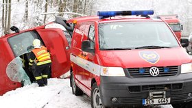K tragické dopraví nehodě dnes došlo na Liberecku, dodávka zde smetla muže, který šel umístit výstražný trojúhelník