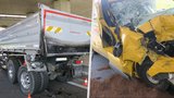 Nehodu kamionu a dodávky u Lipníku zavinila zřejmě včela: Zahynul při ní řidič (†75)