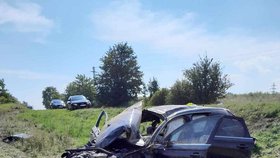 Po havárii osobního auta na D7 na Lounsku je pět zraněných.  (19.8.2023)