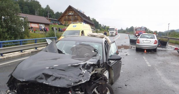 Tragická nehoda na Klatovsku: Srážku s pošťákem nepřežil mladý zdravotník (ilustrační foto)