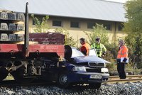 Felicii smetl u Mělníka nákladní vlak: Uvnitř byly tři děti