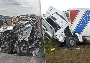 Tragická nehoda na Slovensku, střet českého kamionu s mikrobusem