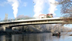 K nehodě došlo na novém mostu u Sokolova