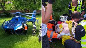 Hrůza u Berouna: Motorkář spadl i se strojem do příkopu s vodou.