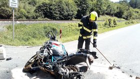 Při nehodě na Berounsku zemřel motorkář, dva lidé lehce zranění. (Ilustrační foto)