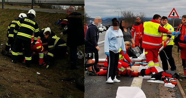 Vážná nehoda na Náchodsku: Dvě auta na střeše a čtyři zranění! Zasahoval vrtulník