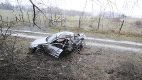 Při sobotní nehodě u Náměště zemřel spolujezdec: Řidič (19) skončil ve vazbě
