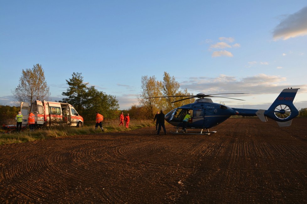 K nehodě byly přivolány dva vrtulníky.