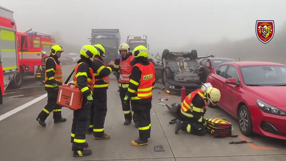 Hromadná nehoda zastavila dopravu na dálnici D1 na Novojičínsku ve směru na Ostravu.