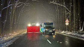 Smrtelná nehoda u obce obce Kněžičky na Nymbursku. Řidič z místa ujel. (6.12.2023)