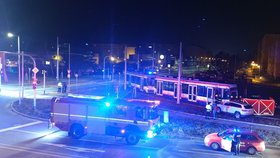 Tramvaj v Olomouci usmrtila muže, zřejmě jel mezi tramvajovými vozy. (9.1.2024)