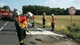 Při nehodě na Olomoucku zemřeli dva dospělí a dítě, další dvě se zranily