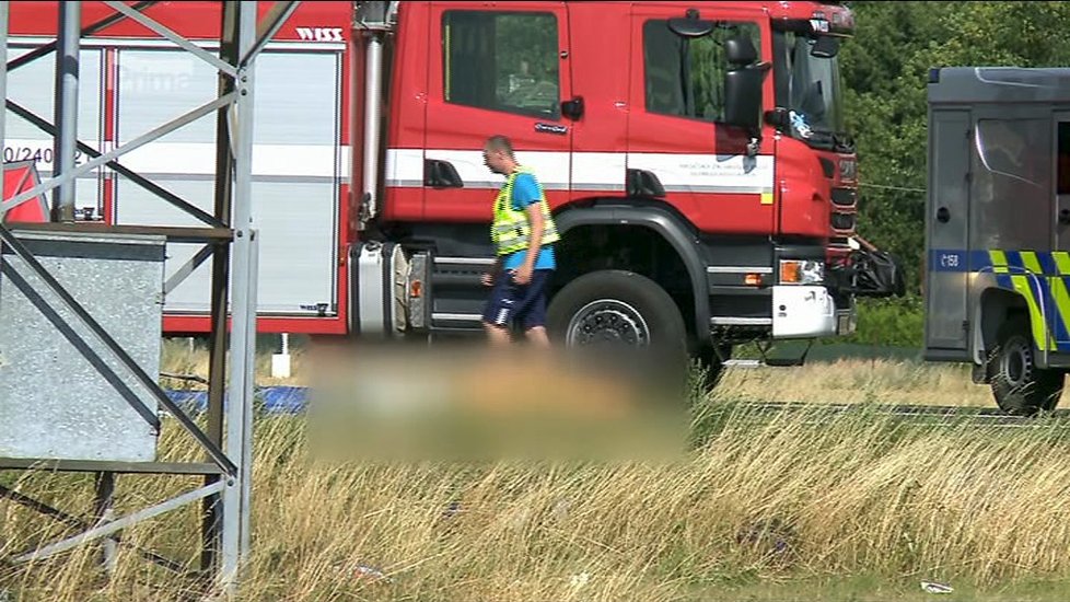 Při nehodě na Olomoucku zemřeli dva dospělí a dítě, další dvě děti se zranily