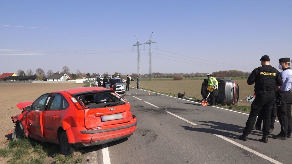 Policisté na Olomoucku stíhali řidiče, způsobil několik nehod.