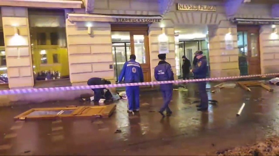 Opilec v Petrohradu vjel na chodník a zabil dva lidi