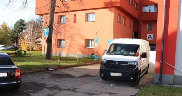 Na tomto místě připravila dodávka o život muže (†74) v areálu vítkovické nemocnice. Na tomto místě připravila dodávka o život muže (†74) v areálu vítkovické nemocnice.