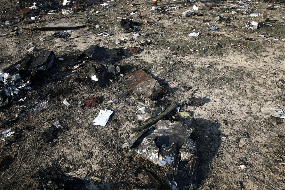 Tragický pád letadla ukrajinských aerolinií po startu z íránského Teheránu (8. 1. 2020)