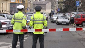 Policie zadržela muže, který jim ujížděl ve stříbrném voze napříč Prahou