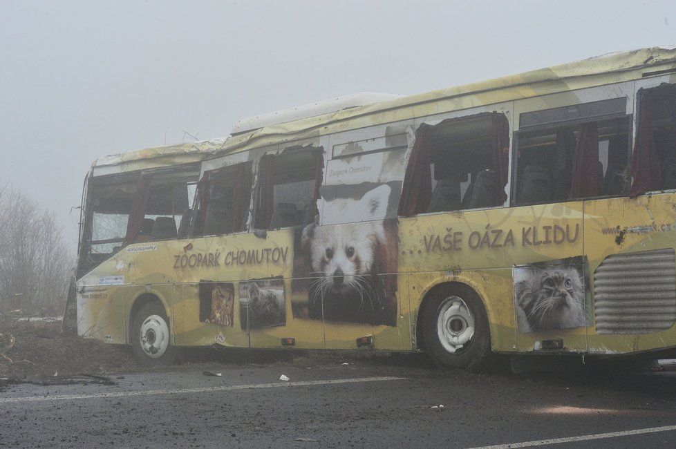 Vyprošťování autobusu u Panenského Týnce