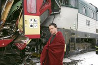 Nehoda u Paskova: Strojvedoucí se zhroutil!