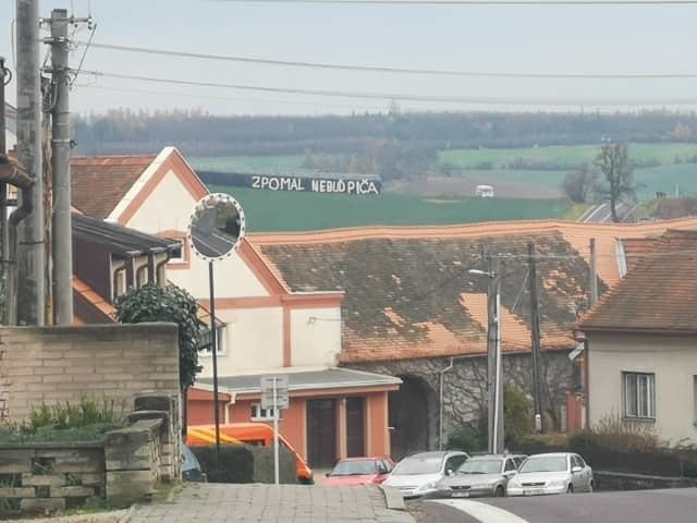 Tragická nehoda u Pavlic si vyžádala celkem pět životů.