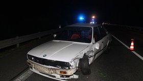 Zfetovaný řidič (22) smetl bavorákem motorkáře a jeho spolujezdkyni