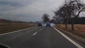 Způsobil těžkou nehodu a ujel: Řidiče s polskou SPZ hledá policie z Liberecka.