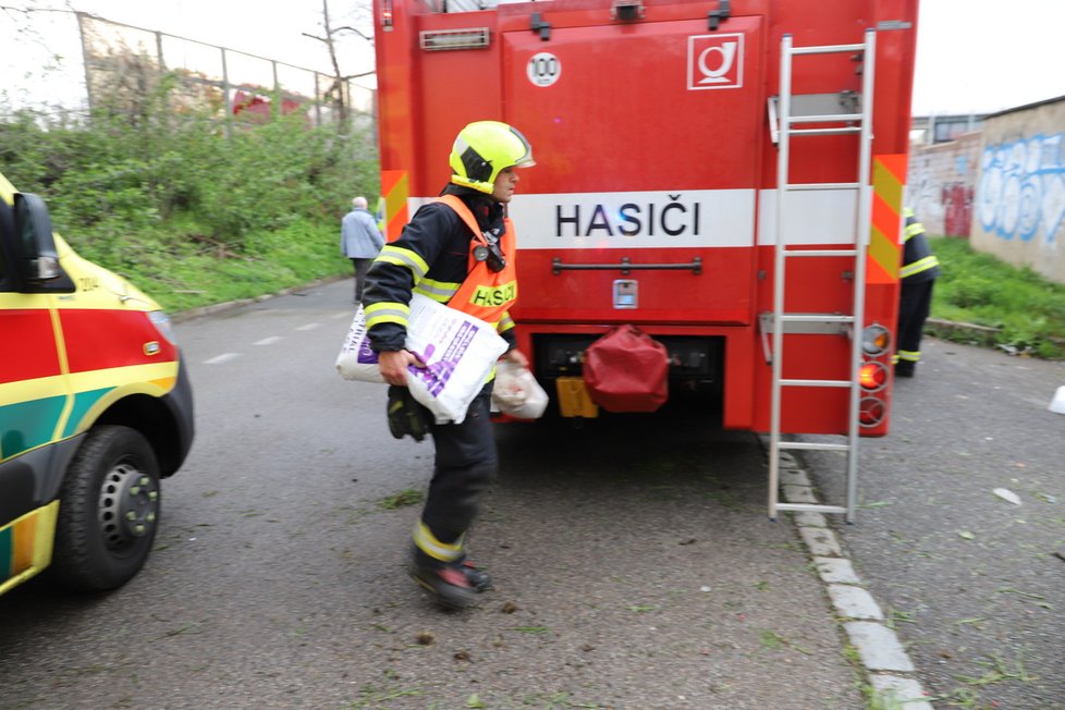 V Libni došlo 24. dubna k vážné dopravní ehodě. Dva muži byli těžce zranění.