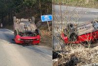 Groteska pod dohledem kamer: Opilý řidič jezdil tam a zpět, nakonec se skutálel ze svahu!