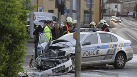  Při nehodě v Ústí nad Labem byli zraněni dva policisté 