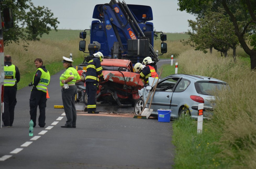 Smrtelná nehoda se stala na silnici z Peruce do Libochovic.