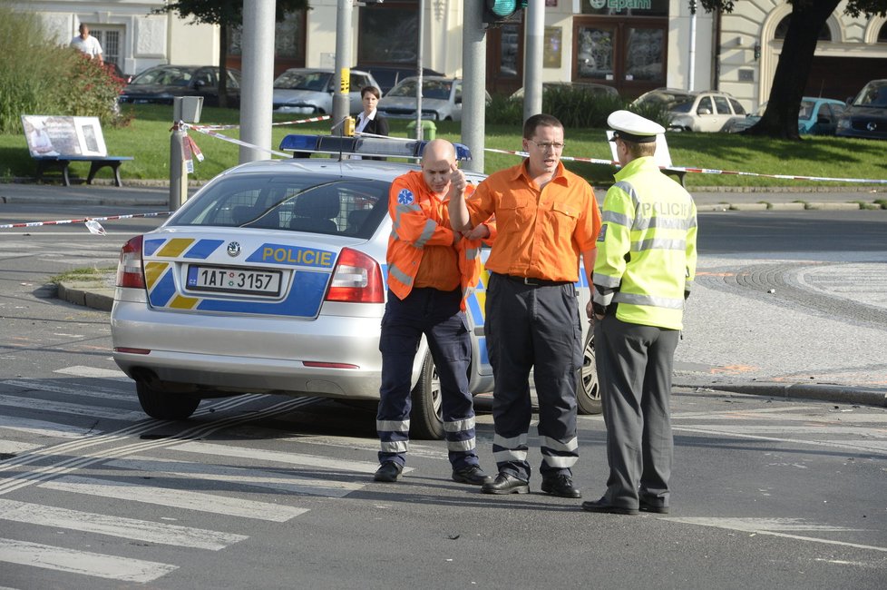 Policisté na místě vyslýchali svědky