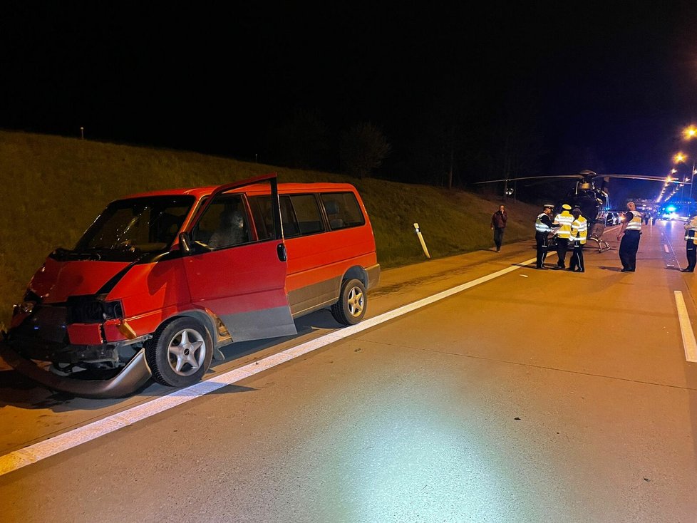 Jeden člověk zemřel v úterý večer při&nbsp;nehodě&nbsp;na Pražském okruhu.