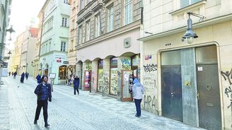 Wimmer zrestituoval atraktivní nemovitosti v centru Prahy. Existenční starosti tedy mít nemusel, deprese ale byly silnější. Wimmer zrestituoval atraktivní nemovitosti v centru Prahy. Existenční starosti tedy mít nemusel, deprese ale byly silnější.