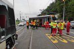 Autobus se v Radlické srazil s tramvají. (18. srpna 2020)