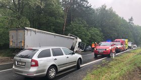 Tragédie na Rakovnicku: Při autonehodě zemřeli dva senioři