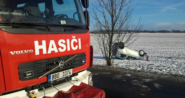 Řidička havarovala s osobním autem u Sokolnice na Brněnsku.