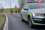 Tragédie u Manětína na Plzeňsku: Řidič zemřel po nárazu do mostku - ilustrace