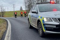 Auto na silnici z Písku do Prahy srazilo chodce: Zemřel ještě před příjezdem záchranářů