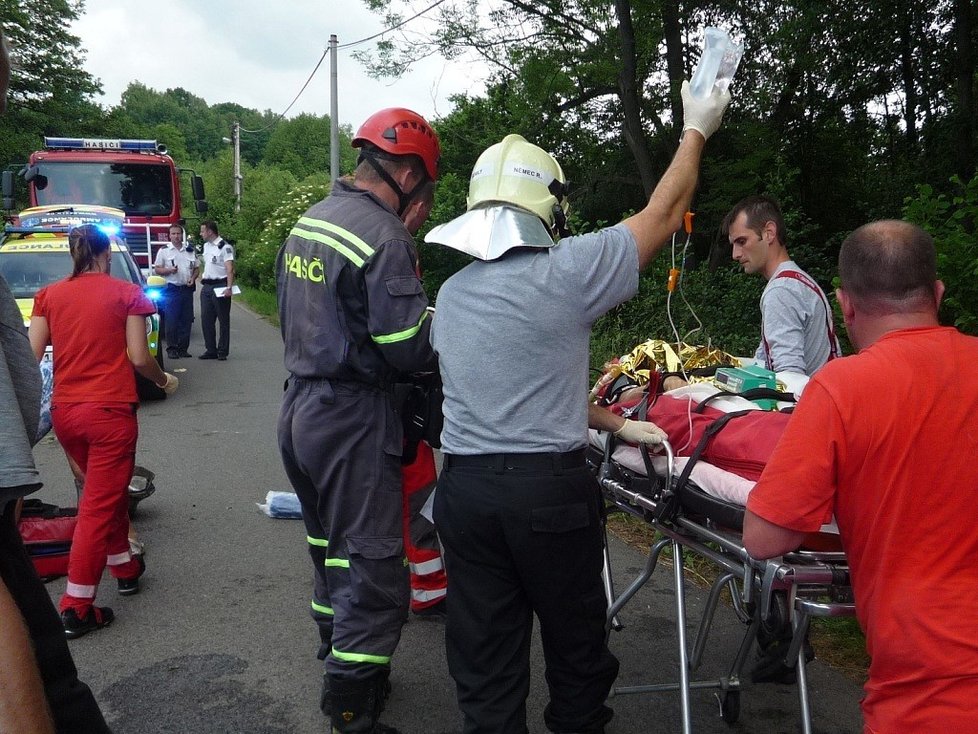 Záchranáři převezli Markétku do nemocnice