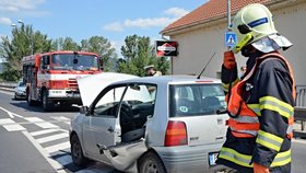 V Litoměřicích se srazilo auto se sanitkou.